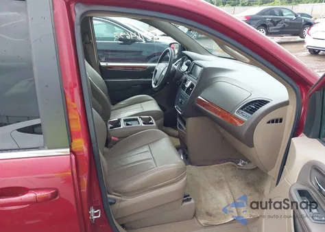 2014 Chrysler Town & Country Touring z USA, uszkodzony, nr VIN 2C4RC1BG2ER417986